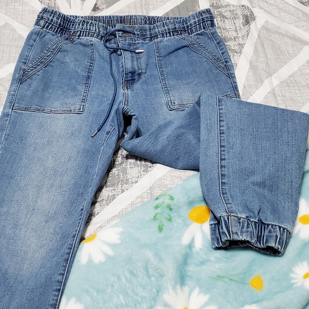 No Boundaries Light Blue Ankle Jeans